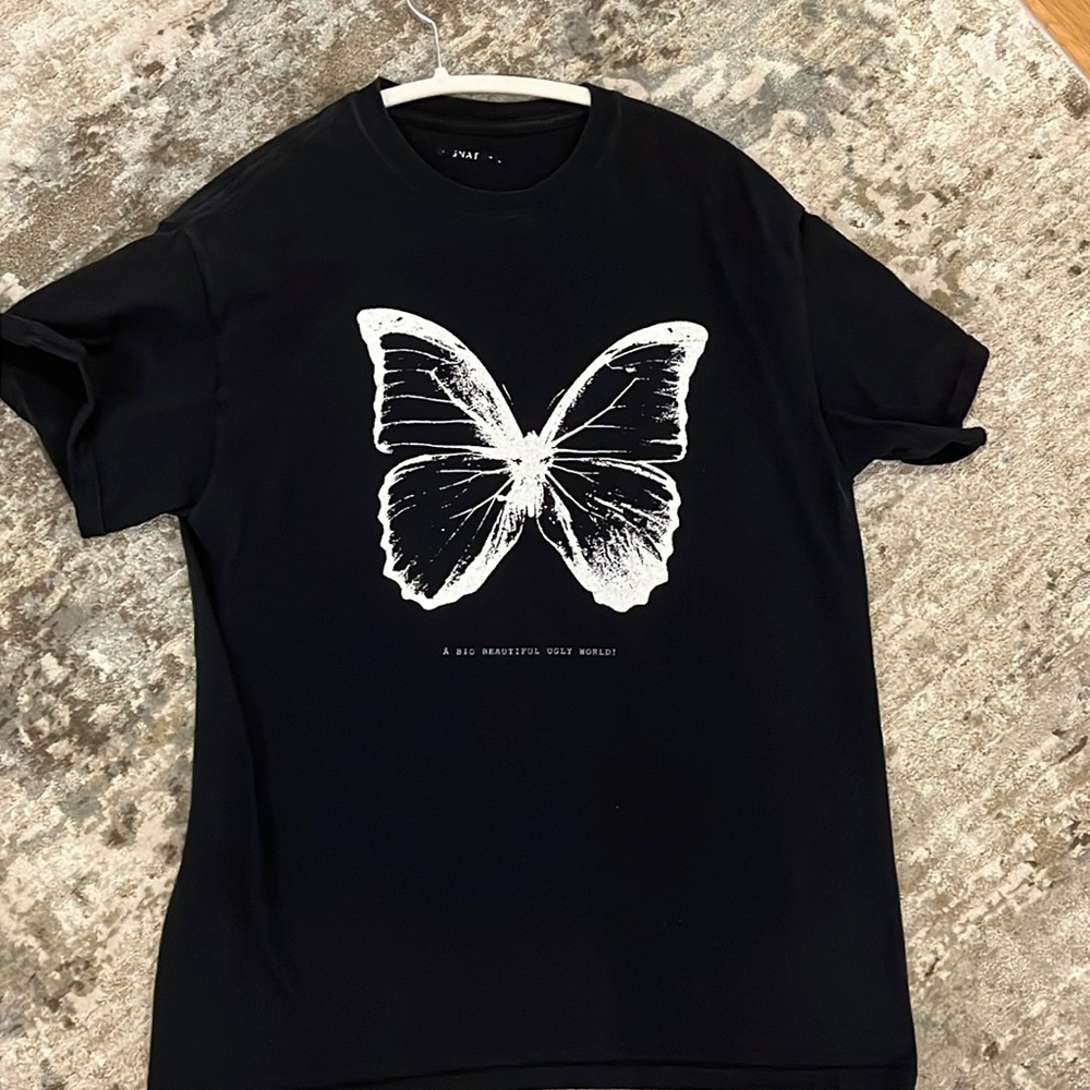 Cignature Big beautiful ugly world Tee